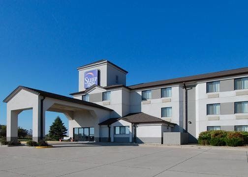 Pleasant Stay Inn & Suites Carnforth Exterior photo