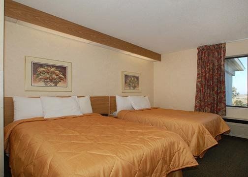 Pleasant Stay Inn & Suites Carnforth Room photo